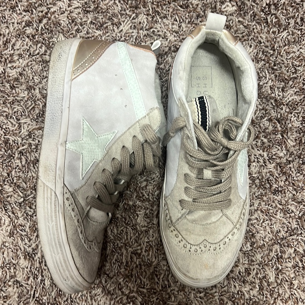 Women’s Shoes